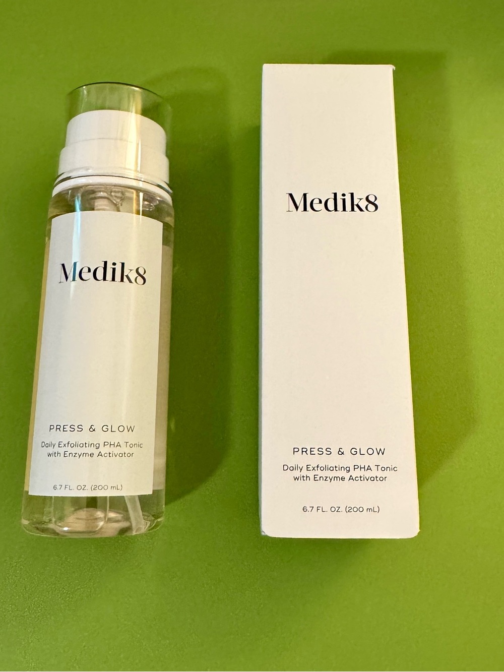 NIB Medik8 Press & Glow Daily Exfoliating PHA Toner